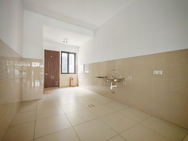 Terraced House for Sale in Elmina (Shah Alam) - NORFADILAH ZAINUDDIN - Kitchen - PropertyGuru.com.my