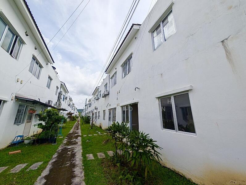 Townhouse for Sale in Kuala Selangor (Selangor) - NORFADILAH ZAINUDDIN - Exterior - PropertyGuru.com.my