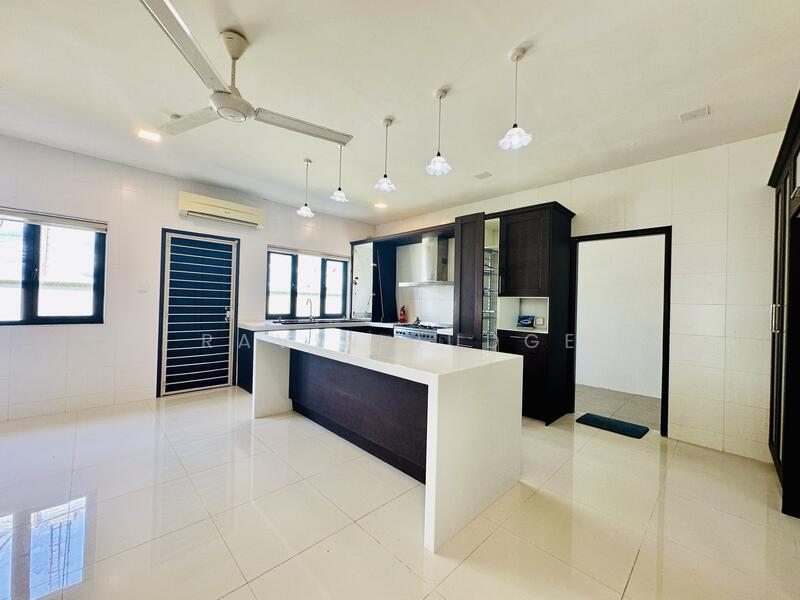 Bungalow for Sale in Ampang (Selangor) - Ravin Judge - Kitchen - PropertyGuru.com.my