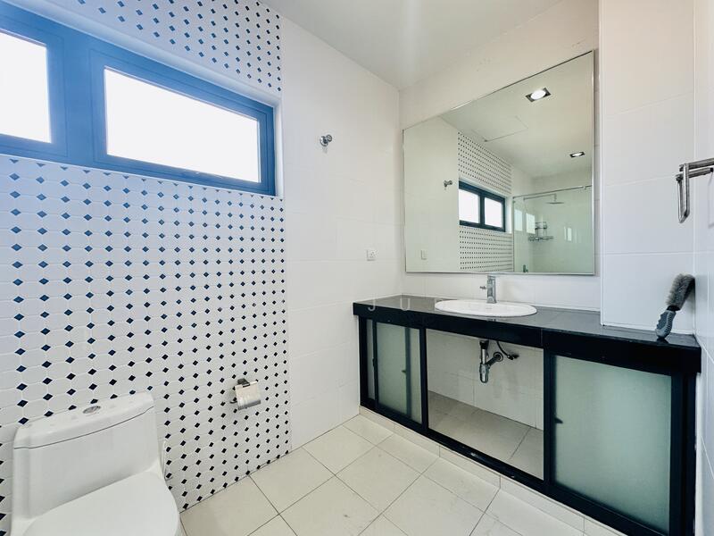 Bungalow for Sale in Taman Hillview (Ulu Kelang) - Ravin Judge - Bathroom - PropertyGuru.com.my