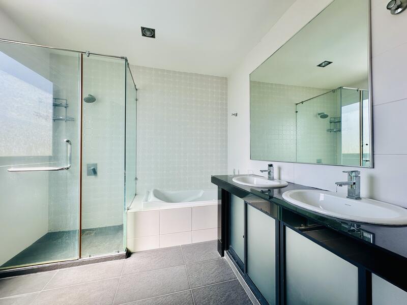Bungalow for Sale in Taman Hillview (Ulu Kelang) - Ravin Judge - Bathroom - PropertyGuru.com.my