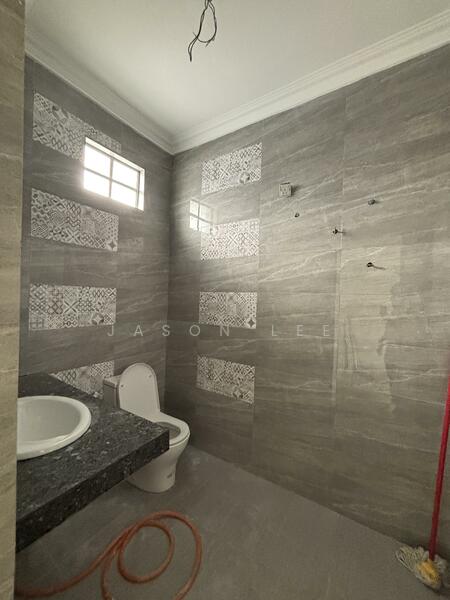 2-storey Terraced House for Sale in Bandar Rinching Seksyen 2 (Semenyih) - Jason Lee - Bathroom - PropertyGuru.com.my