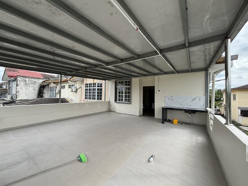 2-storey Terraced House for Sale in Bandar Rinching Seksyen 2 (Semenyih) - Jason Lee - Balcony - PropertyGuru.com.my