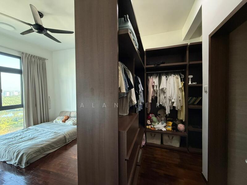 Crescent Bay Suites (Teluk Bayu) untuk Untuk Dijual - RM 420,000, Feb 2026 - PropertyGuru.com.my