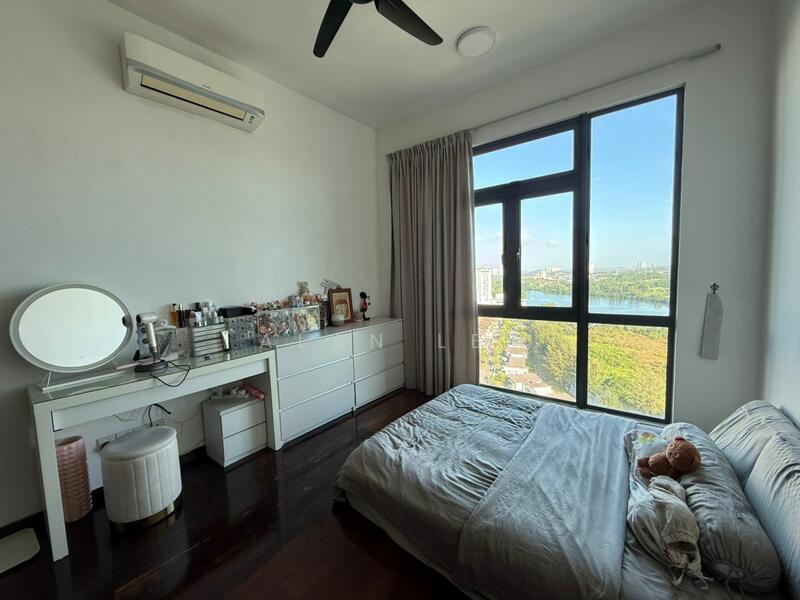 Crescent Bay Suites (Teluk Bayu) untuk Untuk Dijual - RM 420,000, Feb 2026 - PropertyGuru.com.my