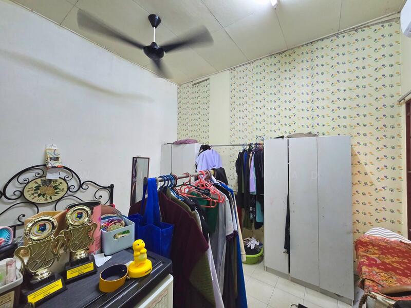1.5-storey Terraced House for Sale in Rawang (Selangor) - WATIE MUHAMAD - Bedroom - PropertyGuru.com.my