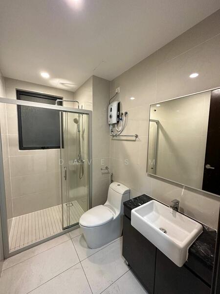 Condominium for Rent at Bay Point @ Country Garden Danga Bay - Dave Sim - Bathroom - PropertyGuru.com.my