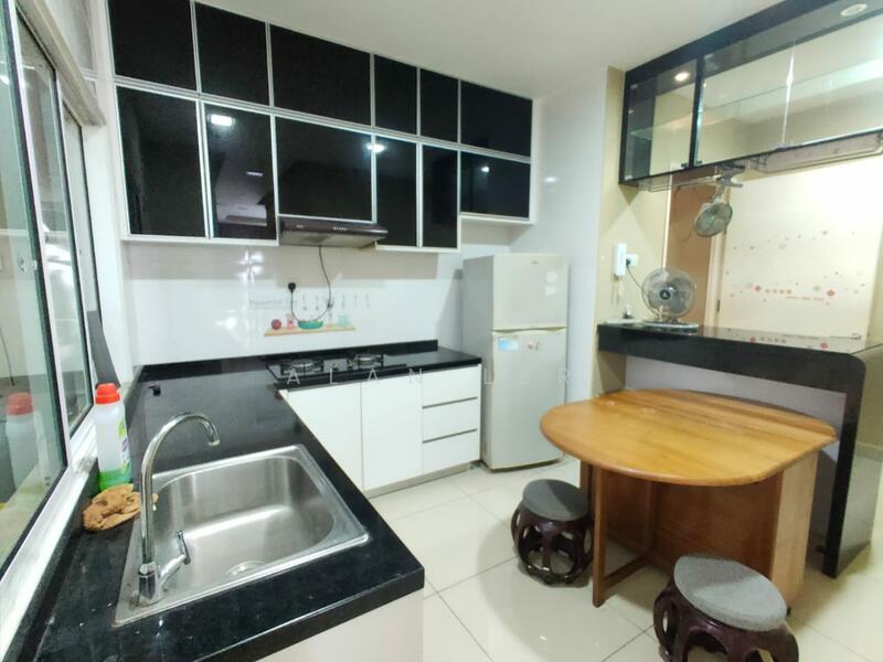 Apartment for Sale at Nusa Heights (Nusa Puncak) - Alan Ler - Kitchen - PropertyGuru.com.my