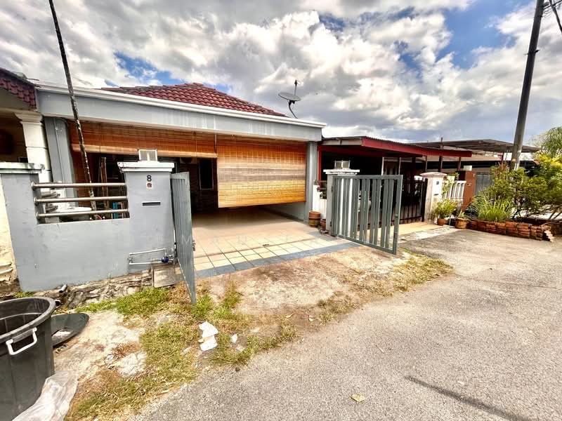 1-storey Terraced House for Sale in Batu 9 (Cheras) - Ahmad Fadlee - PropertyGuru.com.my
