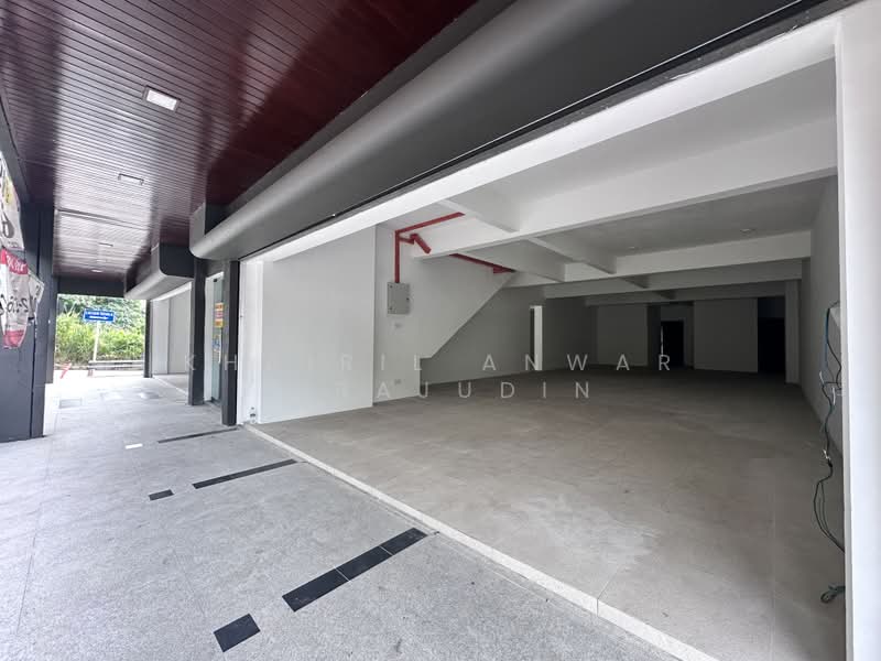 Kedai / Pejabat untuk Disewa di Taman Tun Dr Ismail (Kuala Lumpur) - Khairil Anwar Sirajudin - Exterior - PropertyGuru.com.my
