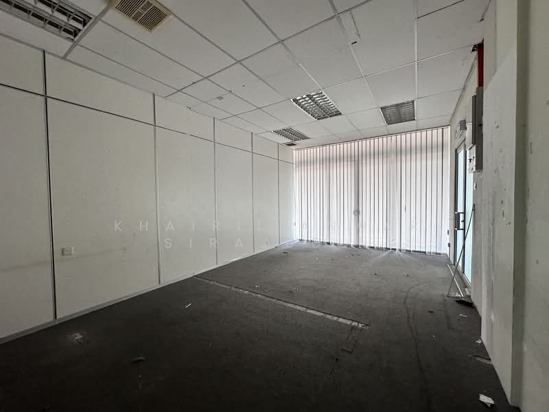 Shop / Office for Sale in Bukit Jelutong (Shah Alam) - Khairil Anwar Sirajudin - Interior - PropertyGuru.com.my