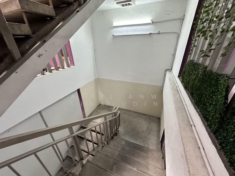 Shop / Office for Sale in Bukit Jelutong (Shah Alam) - Khairil Anwar Sirajudin - Interior - PropertyGuru.com.my