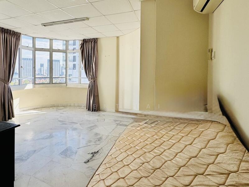 Leisure Bay Condominium untuk Untuk Dijual - RM 570,000, Feb 2026 - Bedroom - PropertyGuru.com.my