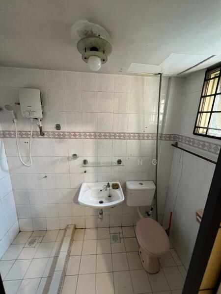 Apartment for Sale at Lily & Jasmine Apartment - Agnes Ng - Bathroom - PropertyGuru.com.my