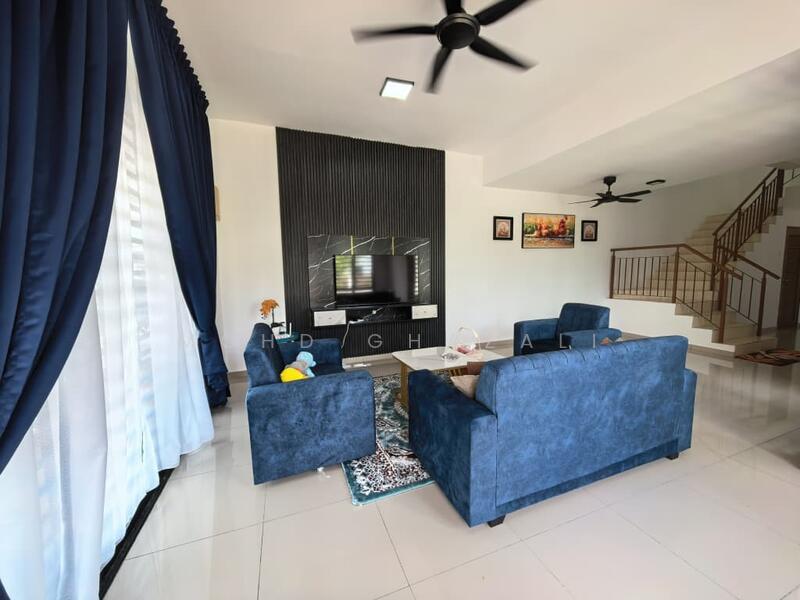 Taman Saujana KLIA untuk Untuk Disewa - RM 2,600 /bulan, Feb 2026 - Living Room - PropertyGuru.com.my