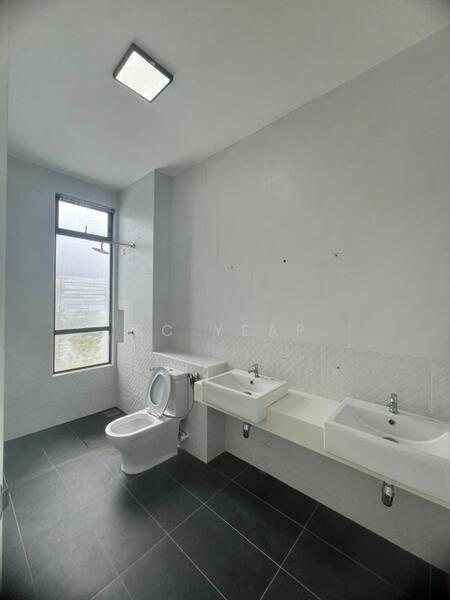 Terraced House for Rent in Kota Masai (Pasir Gudang) - BC Yeap - Bathroom - PropertyGuru.com.my