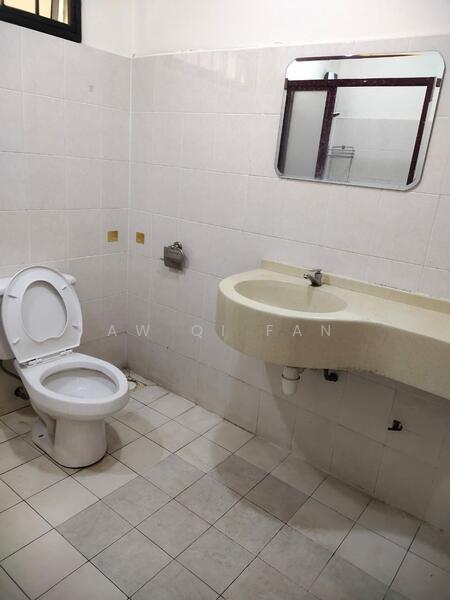 Platinum Hill PV 3 untuk Untuk Dijual - RM 390,000, Mac 2026 - Bathroom - PropertyGuru.com.my