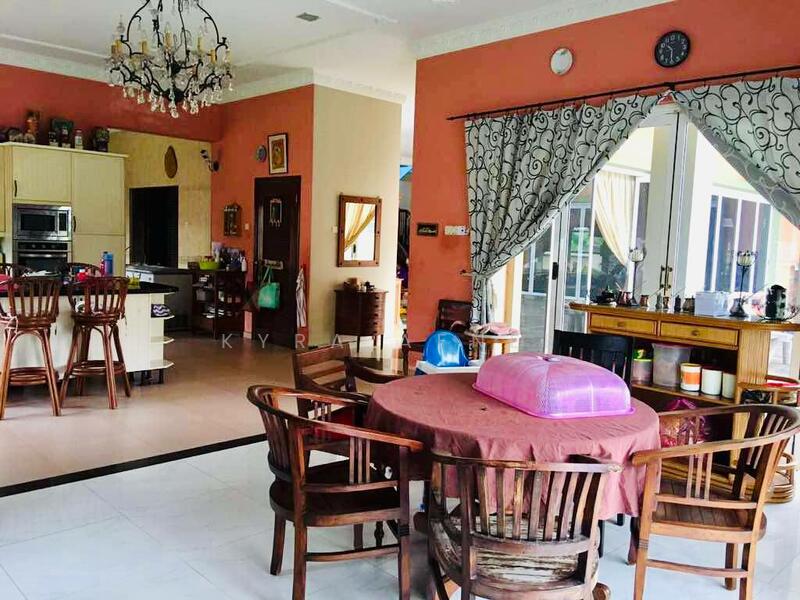 2 STOREY BUNGALOW FOR SALE @ Country Height Kajang Selangor untuk Untuk Dijual - RM 5,000,000, Feb 2026 - Kitchen - PropertyGuru.com.my