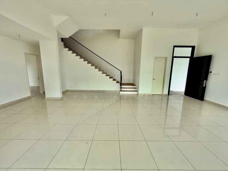 Semi-Detached House for Sale in Shah Alam (Selangor) - Kyra Afnee - Living Room - PropertyGuru.com.my