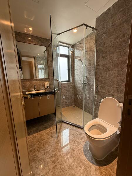 R&F Princess Cove Phase 2-Seine Region untuk Untuk Disewa - RM 3,900 /bulan, Feb 2026 - Bathroom - PropertyGuru.com.my