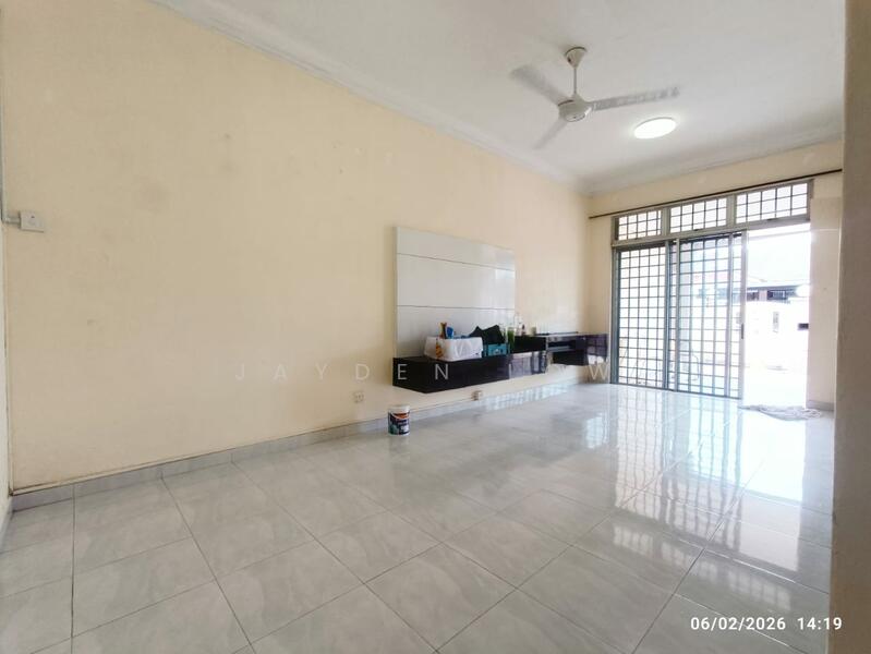1-storey Terraced House for Rent in Bukit Indah (Iskandar Puteri (Nusajaya)) - Jayden Low - Living Room - PropertyGuru.com.my