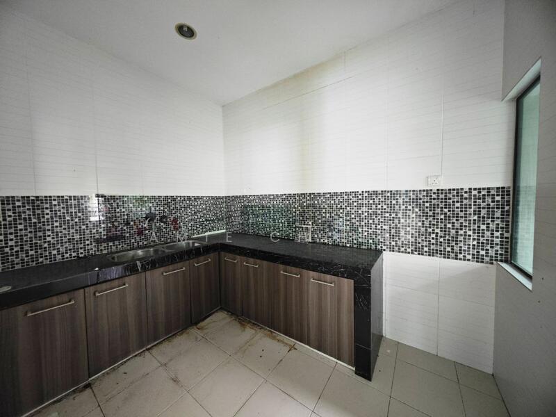 Meru Freehold Double Storey Semi D For Sale untuk Untuk Dijual - RM 650,000, Feb 2026 - Kitchen - PropertyGuru.com.my