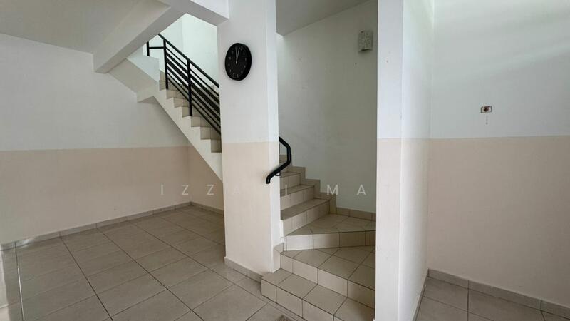 2-storey Terraced House for Rent in Bandar Seri Putra (Bangi) - Izzati Mat - Entrance - PropertyGuru.com.my