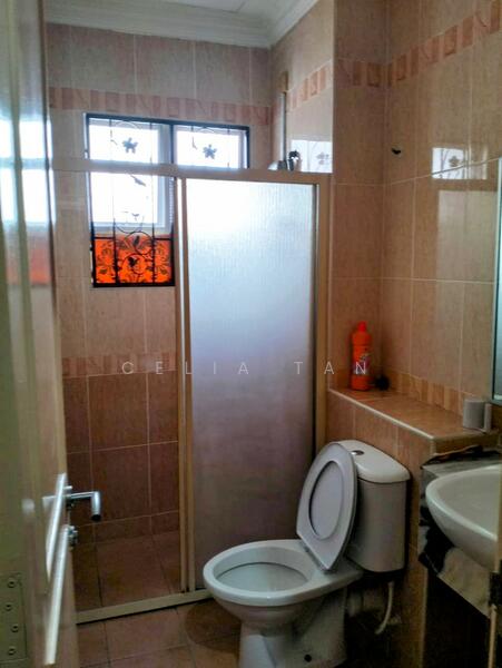 2-storey Terraced House for Sale in Putra Heights (Subang Jaya) - Celia Tan - Bathroom - PropertyGuru.com.my