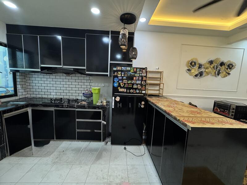 Townhouse for Sale in Bandar Tasik Kesuma (Beranang) - Bee Chin Ng - Kitchen - PropertyGuru.com.my