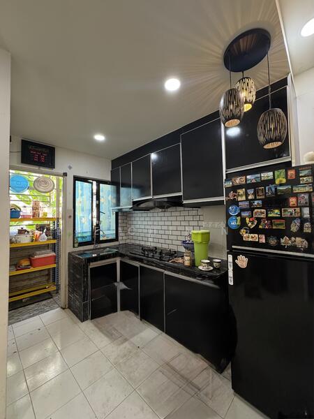 Townhouse for Sale in Bandar Tasik Kesuma (Beranang) - Bee Chin Ng - Kitchen - PropertyGuru.com.my