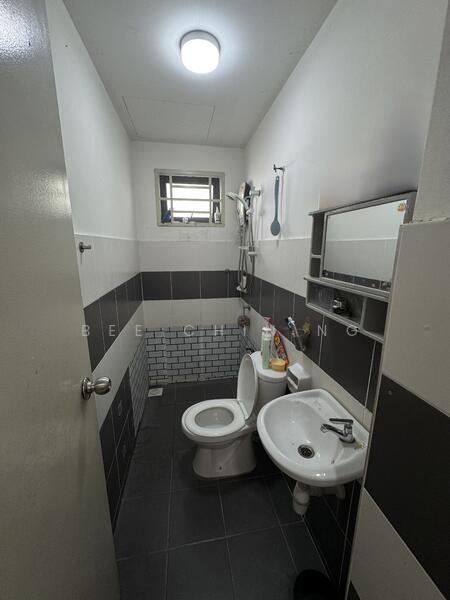 Townhouse for Sale in Bandar Tasik Kesuma (Beranang) - Bee Chin Ng - Bathroom - PropertyGuru.com.my