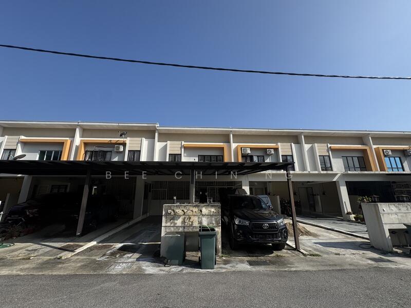 Townhouse for Sale in Bandar Tasik Kesuma (Beranang) - Bee Chin Ng - Exterior - PropertyGuru.com.my