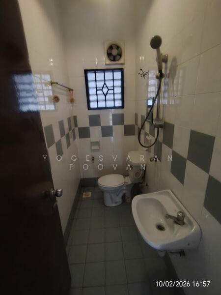 Kota Kemuning untuk Untuk Disewa - RM 2,000 /bulan, Feb 2026 - Bathroom - PropertyGuru.com.my