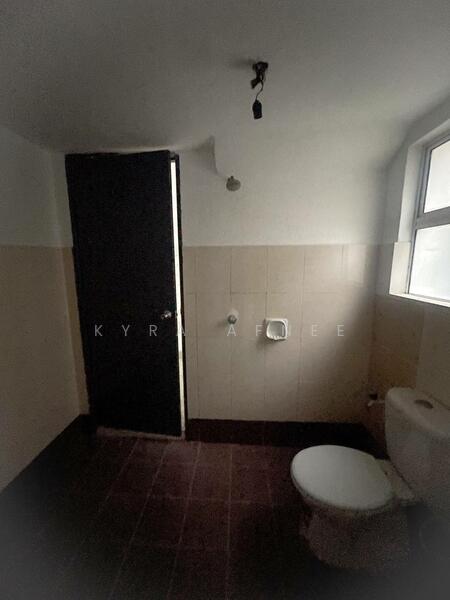 Bungalow for Sale in Bandar Baru Bangi (Selangor) - Kyra Afnee - Bathroom - PropertyGuru.com.my