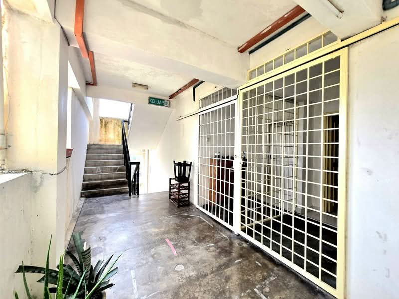 Apartment for Sale at Pangsapuri Permata - Azli Ibrahim - Corridor - PropertyGuru.com.my
