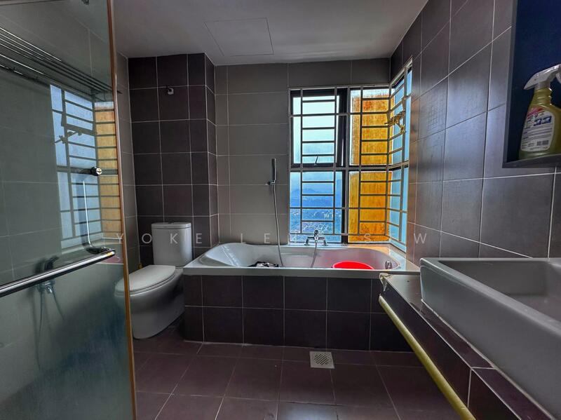 Condominium for Rent at Atmosfera Kondominium - Yoke Leng Sew - Bathroom - PropertyGuru.com.my
