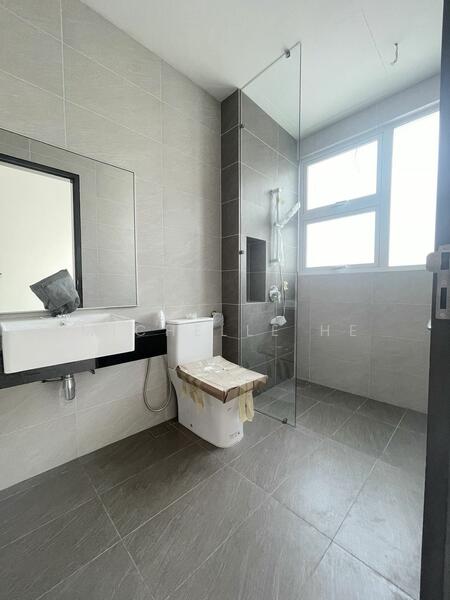 Semi-Detached House for Sale in Johor Bahru (Johor) - Michelle He - Bathroom - PropertyGuru.com.my