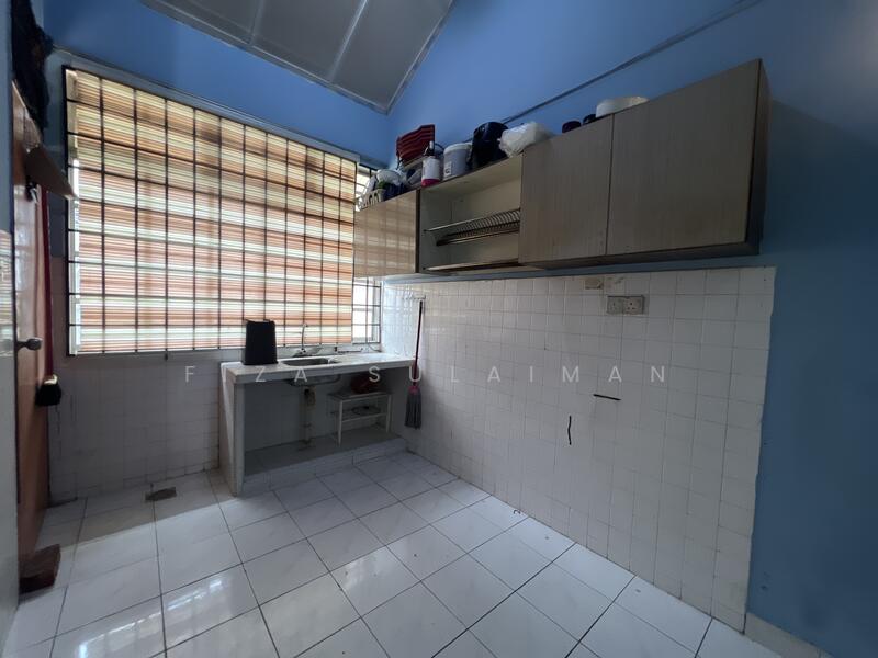 1-storey Terraced House for Rent in Johor Bahru (Johor) - Fiza Sulaiman - Kitchen - PropertyGuru.com.my