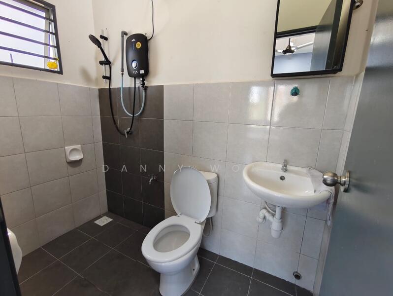 Alamanda Parklands untuk Untuk Dijual - RM 490,000, Mac 2026 - Bathroom - PropertyGuru.com.my