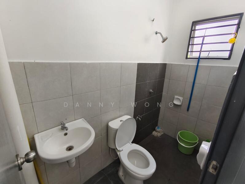Alamanda Parklands untuk Untuk Dijual - RM 490,000, Mac 2026 - Bathroom - PropertyGuru.com.my
