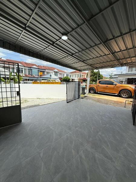 2-storey Terraced House for Sale in Simpang Renggam (Johor) - Win Lim - Exterior - PropertyGuru.com.my