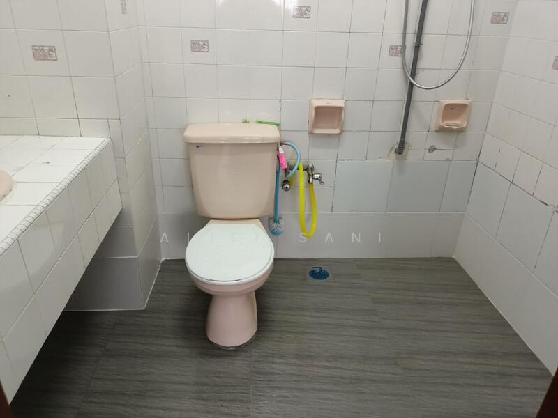 Sri Angsana Hilir untuk Untuk Disewa - RM 1,790 /bulan, Feb 2026 - Bathroom - PropertyGuru.com.my