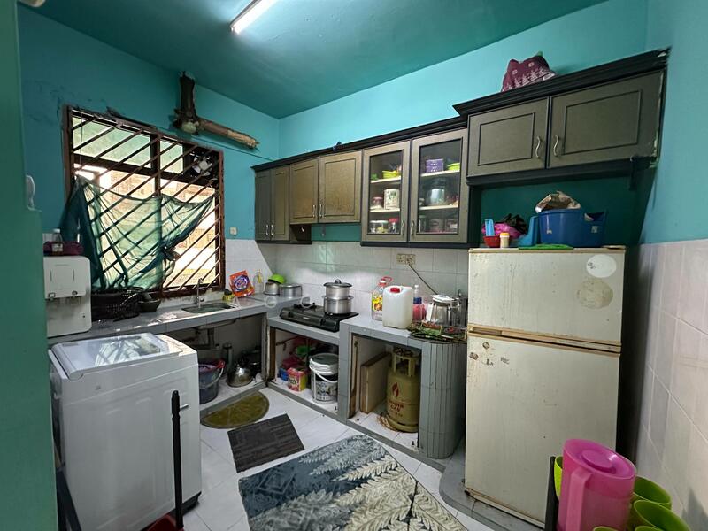 Flat for Sale at Flat Taman Perling - Paggie Tee - Kitchen - PropertyGuru.com.my