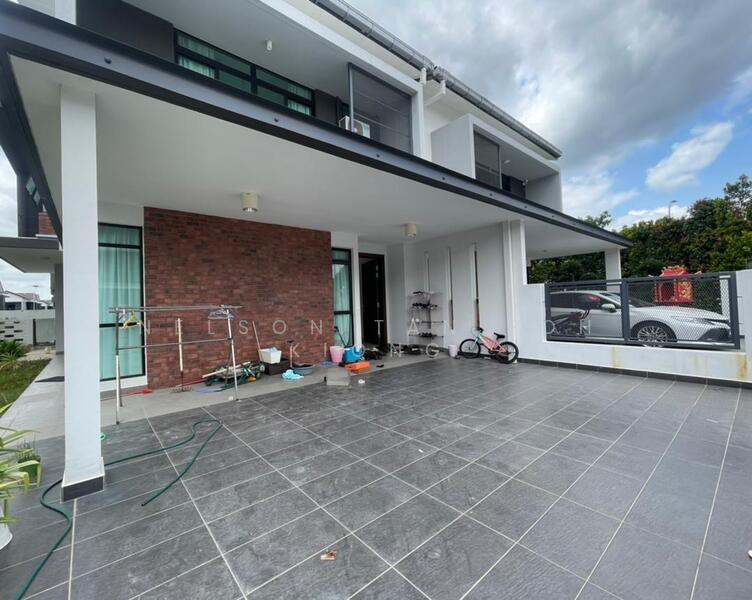 Cluster House for Sale in Iskandar Puteri (Nusajaya) (Johor) - Nelson Tan Poh Kiong - Exterior - PropertyGuru.com.my
