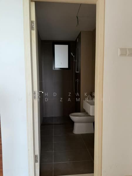 Service Residence for Sale at Renai Jelutong - Mohd Zakri Mohd Zamberi - Bathroom - PropertyGuru.com.my