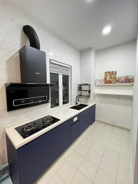 3-storey Terraced House for Sale in Bandar Rinching (Semenyih) - Nurashekin . - Kitchen - PropertyGuru.com.my