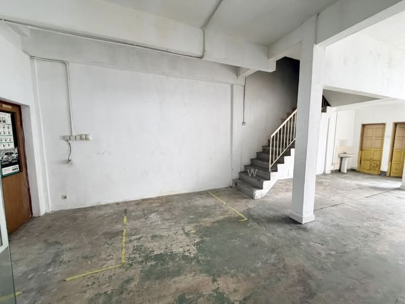 Terrace Factory for Sale in Taman Perindustrian Jaya (Ara Damansara) - Wei Wei Low - Interior - PropertyGuru.com.my