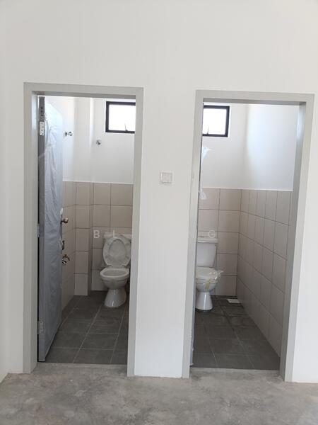 Shop / Office for Rent in Taman Kota Laksamana Jaya (Melaka City) - BL Bong - Bathroom - PropertyGuru.com.my
