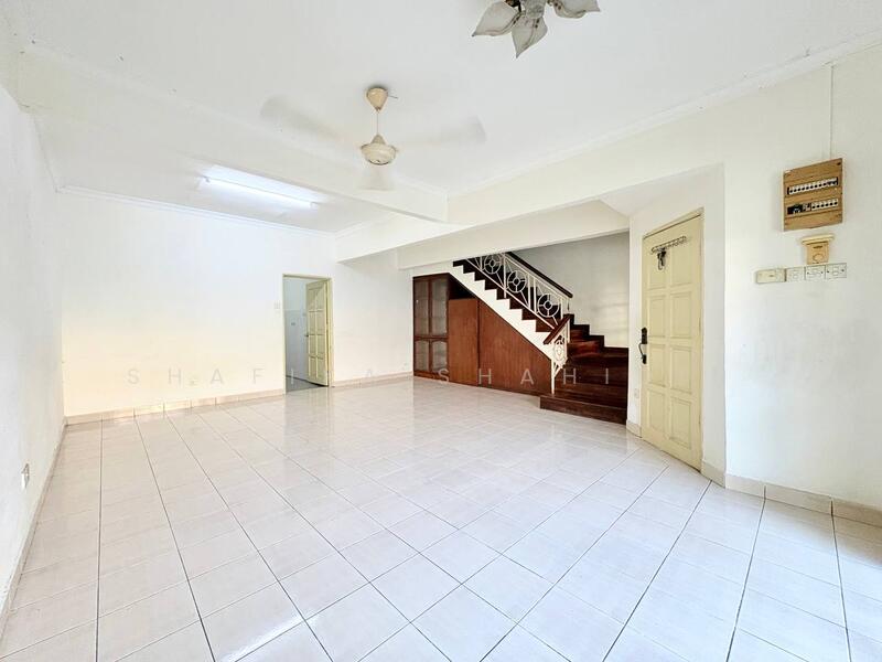 Subang Bestari untuk Untuk Dijual - RM 570,000, Mac 2026 - Living Room - PropertyGuru.com.my