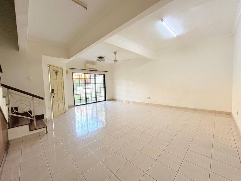 Subang Bestari untuk Untuk Dijual - RM 570,000, Mac 2026 - Living Room - PropertyGuru.com.my